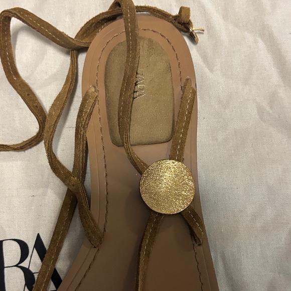 Zara cow leather la Elegant Tan Sandals - Picture 6 of 8